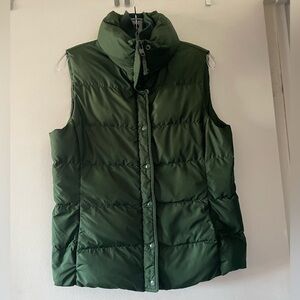 J Crew Green Puffer Vest Down Goose Filled Size M Medium Sleeveless